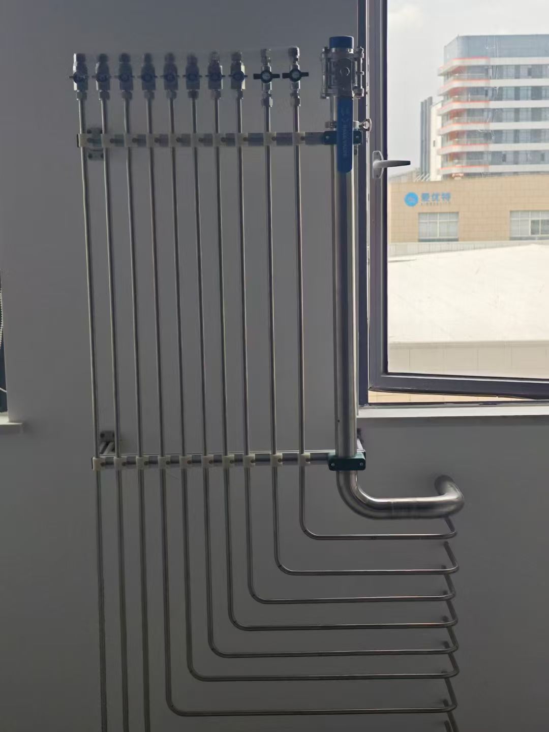 �Ϻ����������ܵ���װ����